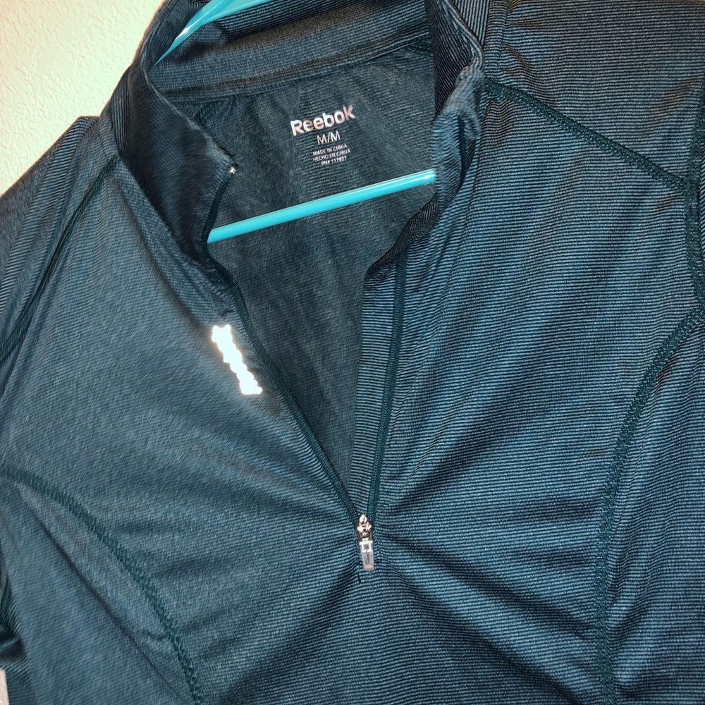 Reebok Quarter Zip - Picture 4 of 4